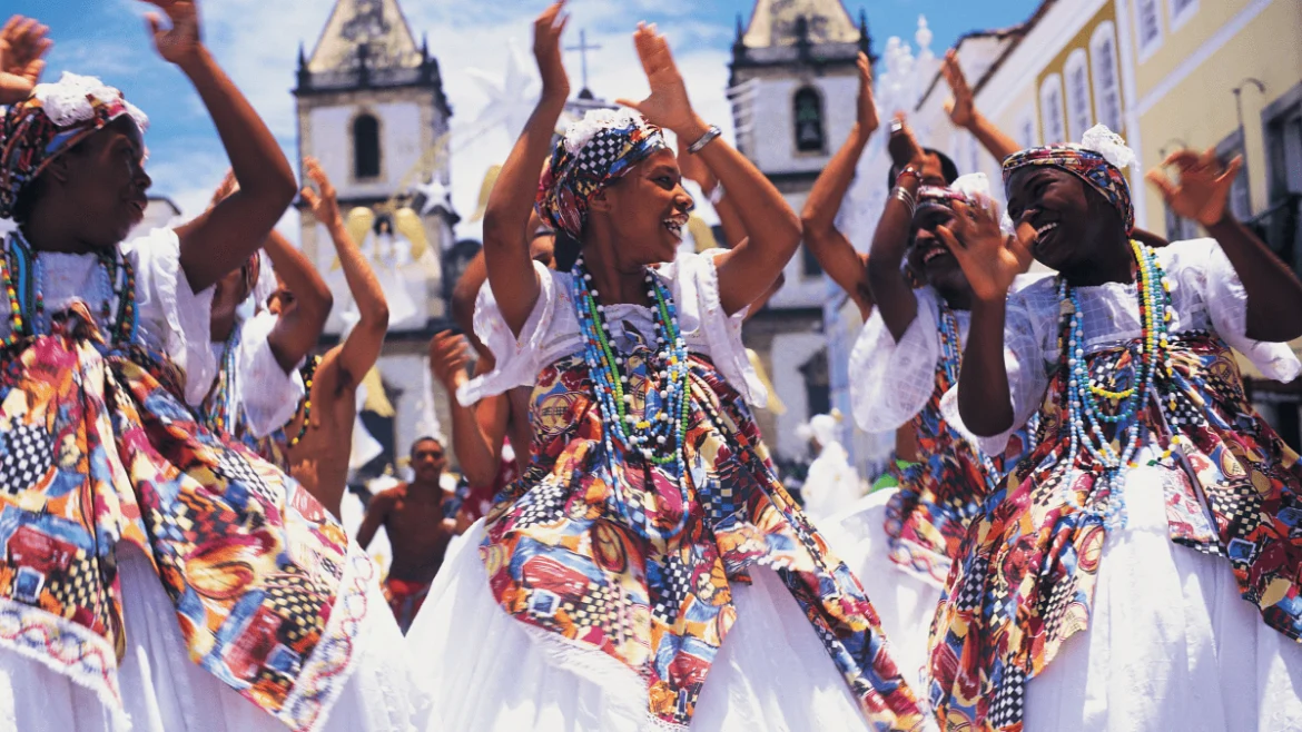 CM_MagazineHeader_CarnivalTraditions-1